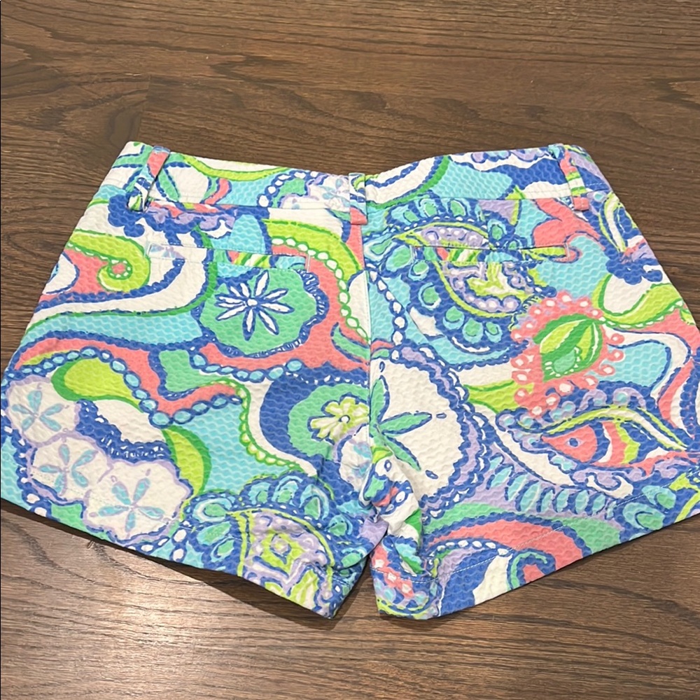 Lilly Pulitzer Blue and Pink Callahan Bermuda Shorts with Vibrant Patterns - Picture 6 of 6